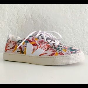 NWOB Veja Printed Sneakers